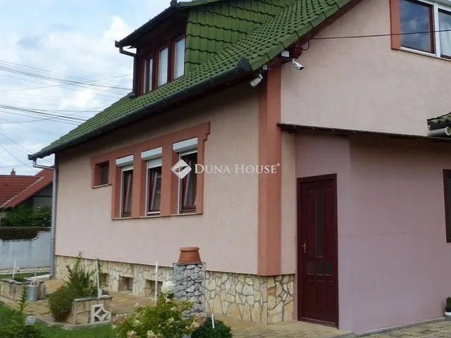 Eladó ház Kozármisleny 180 nm