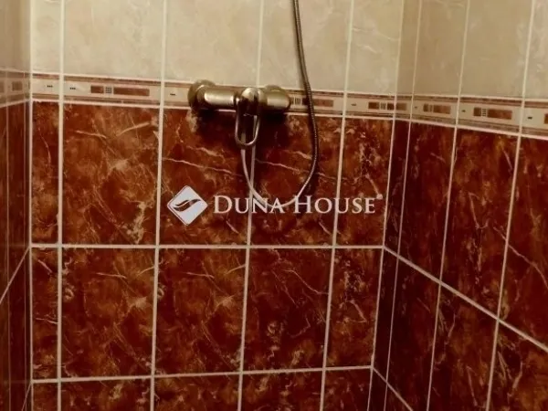 Eladó ház Kozármisleny 180 nm