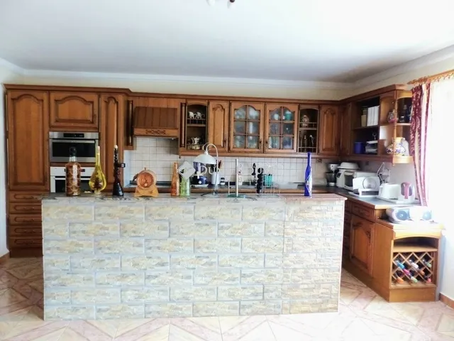 Eladó ház Kozármisleny 180 nm