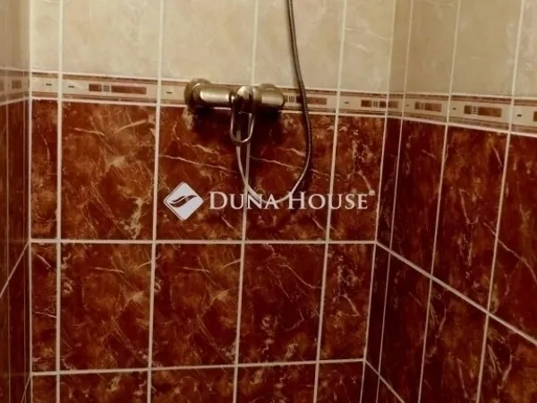 Eladó ház Kozármisleny 180 nm