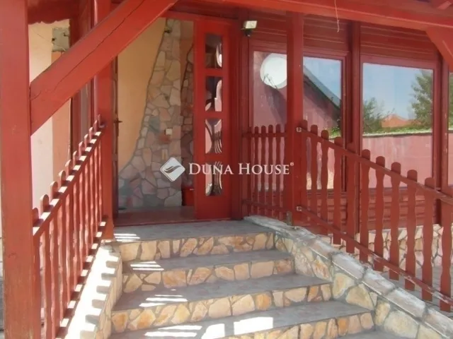 Eladó ház Kozármisleny 180 nm