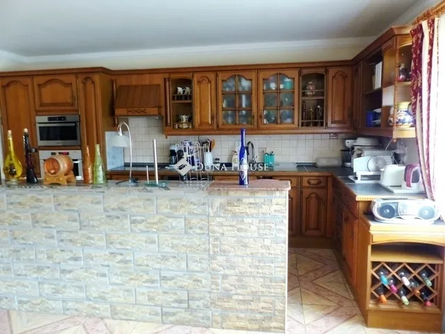 Eladó ház Kozármisleny 180 nm