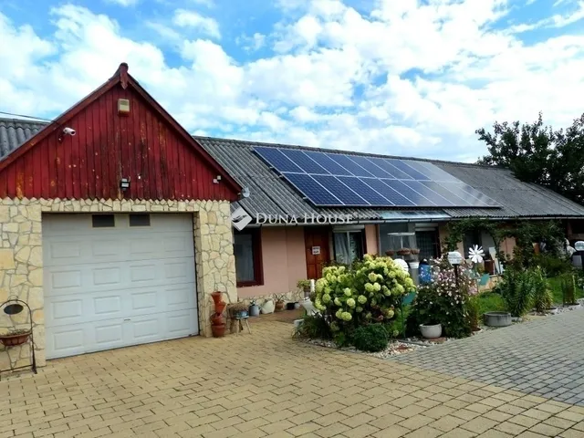 Eladó ház Kozármisleny 180 nm