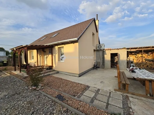 Eladó ház Gerde 64 nm