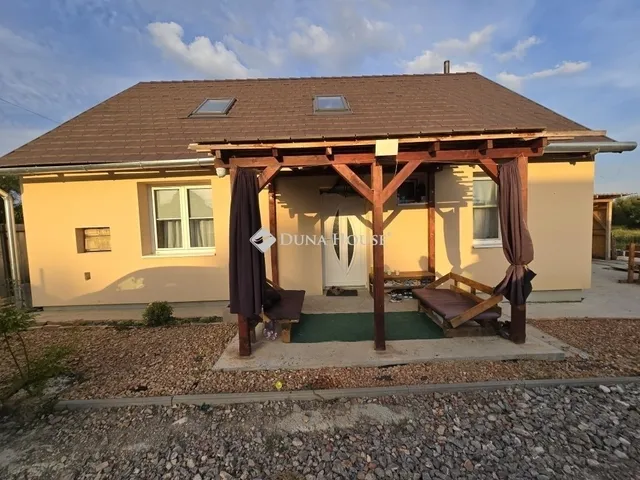 Eladó ház Gerde 64 nm