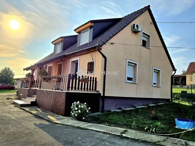 Eladó ház Kővágószőlős 104 nm