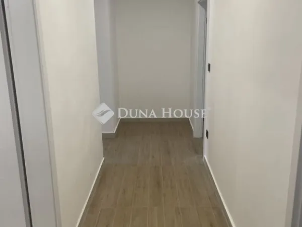 Eladó lakás Pécs, Uránváros 66 nm