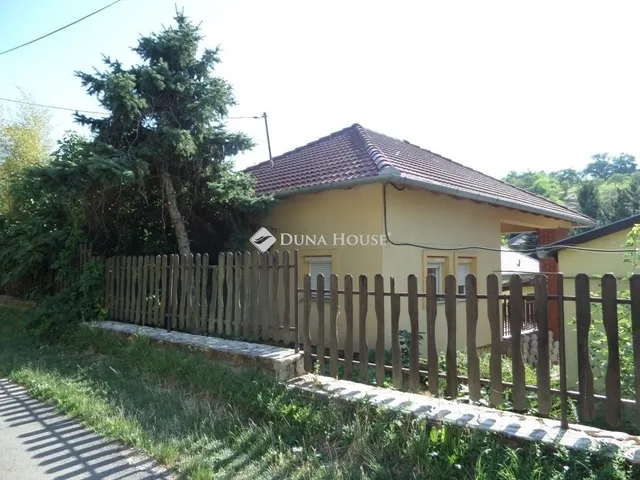 Eladó ház Pécs, Postavölgy 191 nm