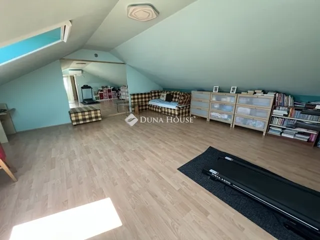 Eladó ház Pécs, Bálics 200 nm