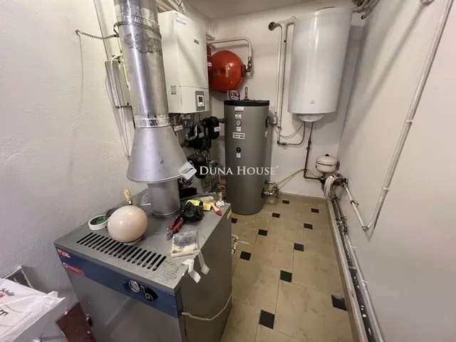 Eladó ház Pécs, Bálics 200 nm