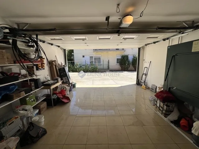 Eladó ház Pécs, Bálics 200 nm