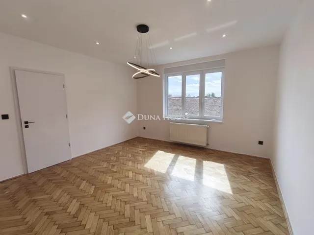 Eladó lakás Pécs, Belváros 129 nm