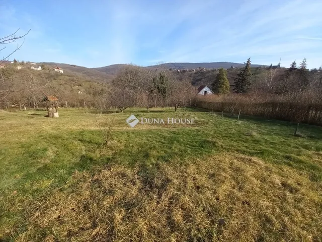 Eladó telek Pécs 895 nm