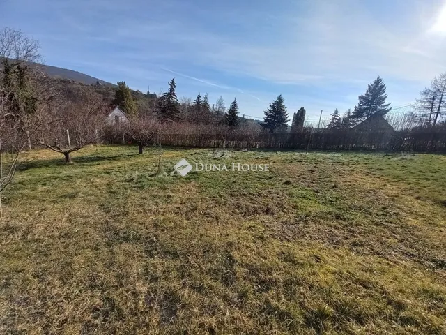 Eladó telek Pécs 895 nm