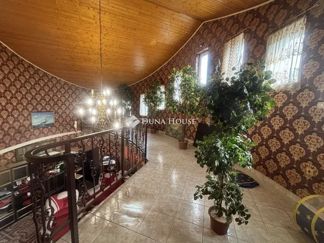 Eladó ház Pécs 376 nm