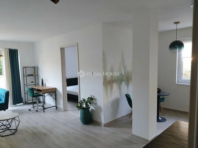 Kiadó lakás Pécs, Egyetemváros 55 nm