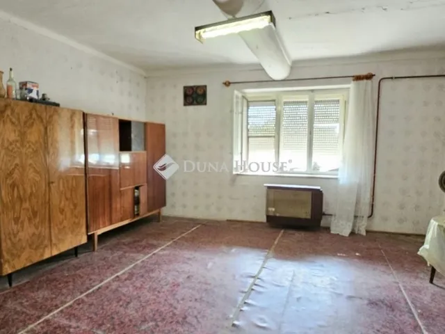 Eladó ház Véménd 63 nm