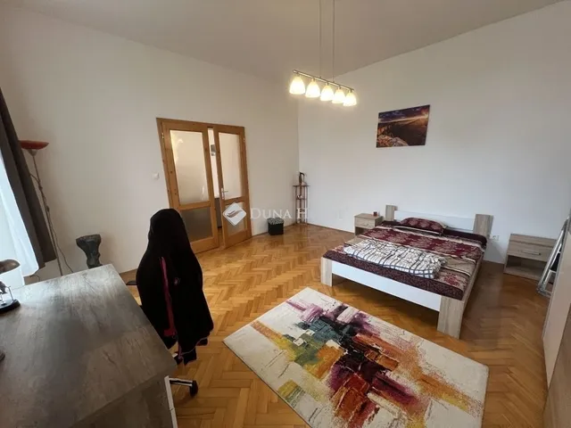 Eladó lakás Pécs, Belváros 85 nm