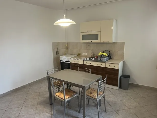 Eladó lakás Pécs, Belváros 85 nm