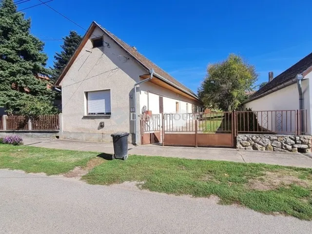 Eladó ház Himesháza 100 nm