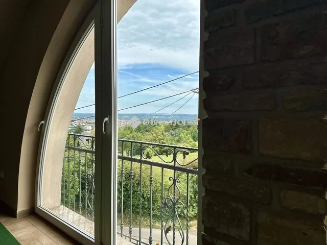 Eladó ház Pécs, Makár 300 nm