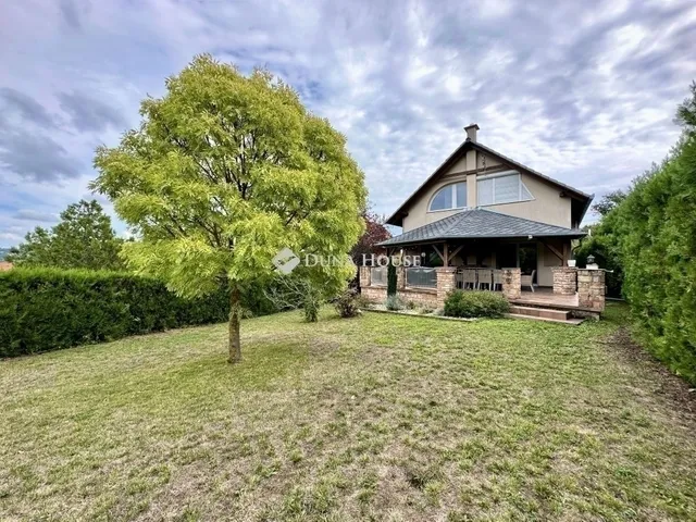 Eladó ház Pécs, Makár 300 nm