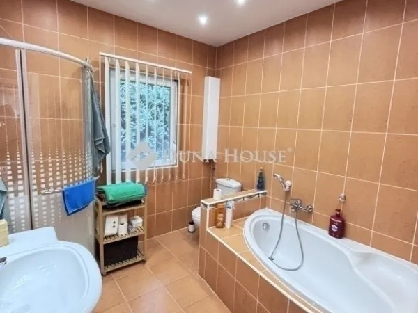 Eladó ház Nagykozár 150 nm