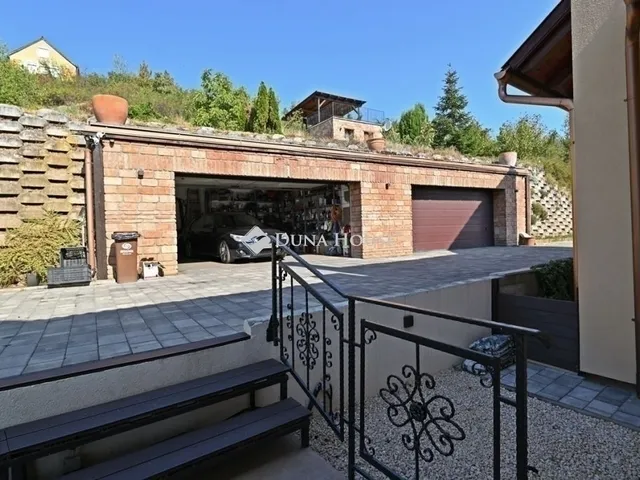 Eladó ház Pécs, Mecsekoldal 147 nm