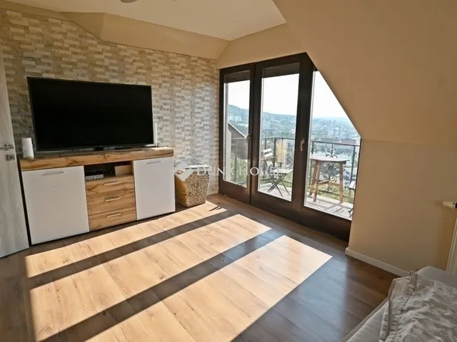 Eladó ház Pécs, Mecsekoldal 147 nm