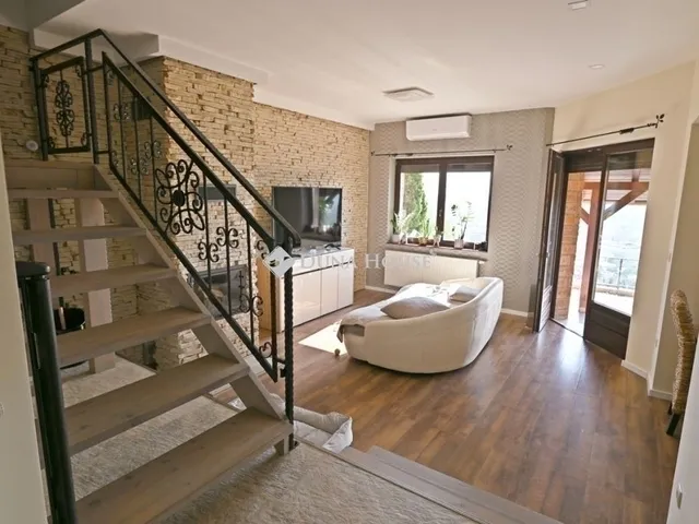 Eladó ház Pécs, Mecsekoldal 147 nm