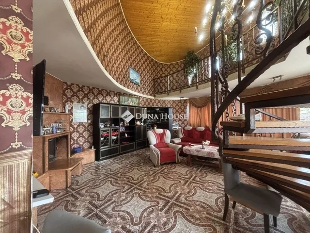 Eladó ház Pécs 376 nm