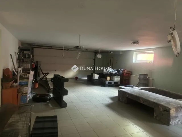 Eladó ház Pécs 376 nm