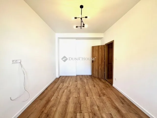 Eladó lakás Pécs 67 nm