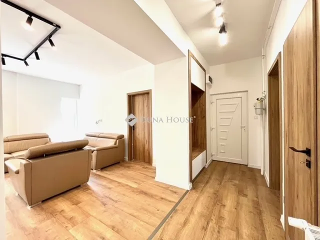 Eladó lakás Pécs 67 nm