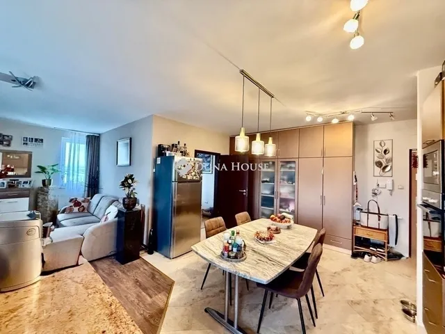 Eladó lakás Pécs, Kertváros 72 nm