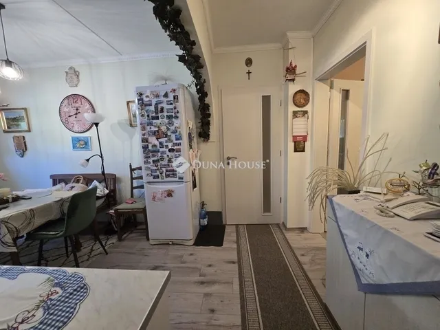 Eladó lakás Pécs, Kertváros 74 nm