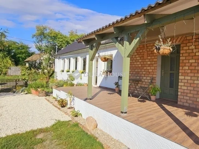 Eladó ház Baksa 100 nm