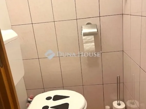 Eladó lakás Pécs, Kertváros 74 nm