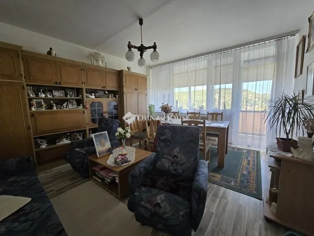 Eladó lakás Komló 46 nm