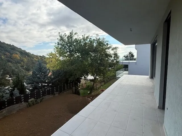 Eladó lakás Pécs, Mecsekoldal 93 nm