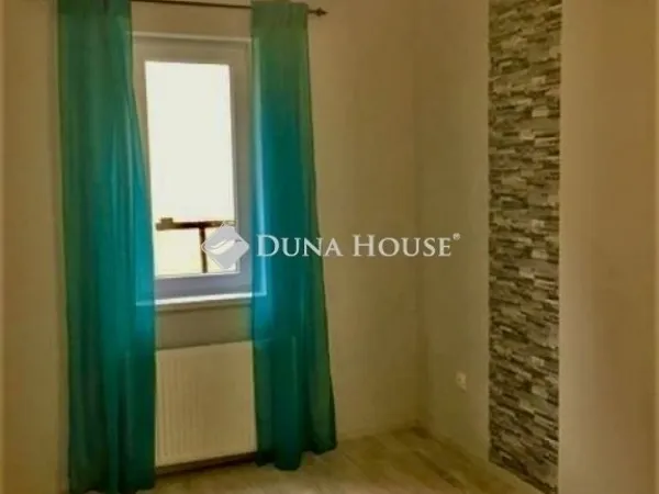 Eladó lakás Pécs 89 nm