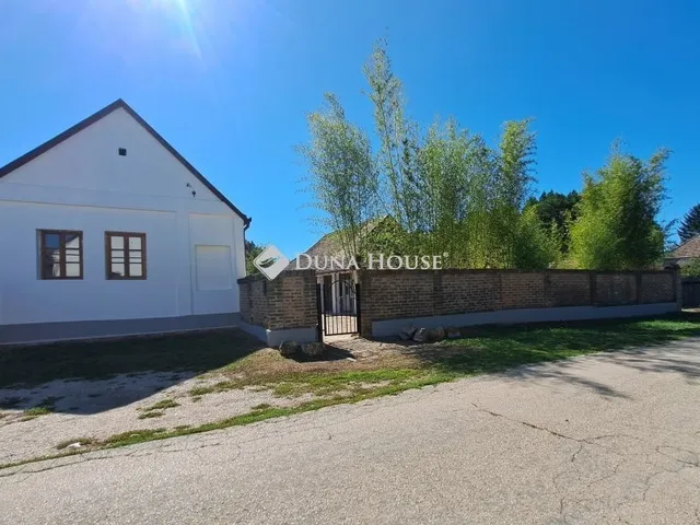 Eladó ház Kásád 67 nm