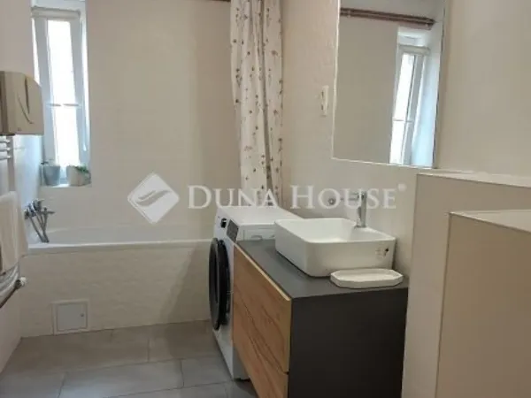 Eladó lakás Pécs, Belváros 52 nm