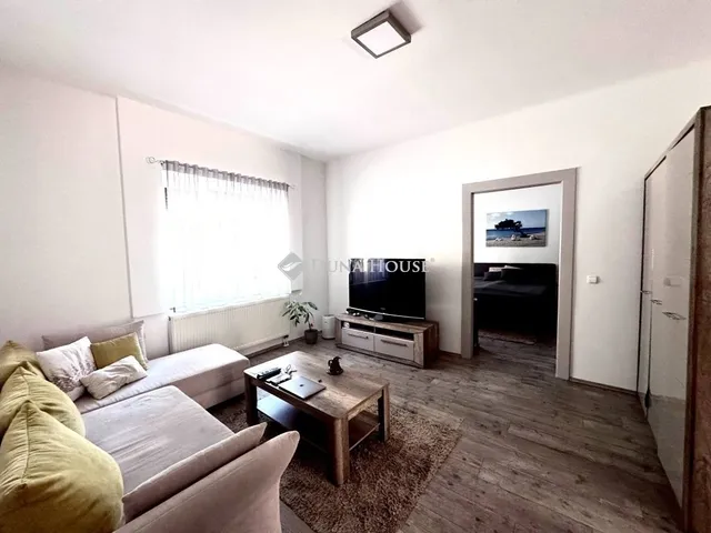 Eladó lakás Pécs, Belváros 65 nm