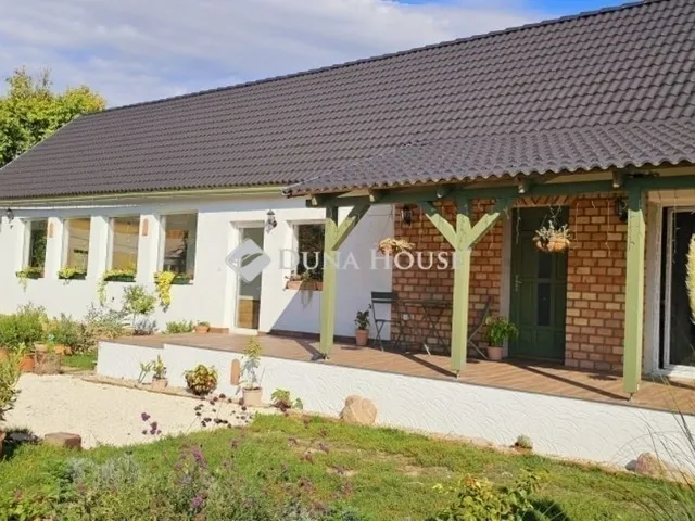 Eladó ház Baksa 100 nm