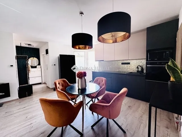 Eladó lakás Pécs, Belváros 73 nm