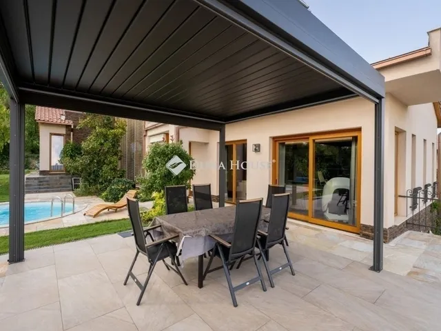 Eladó ház Pécs, Havihegy 300 nm