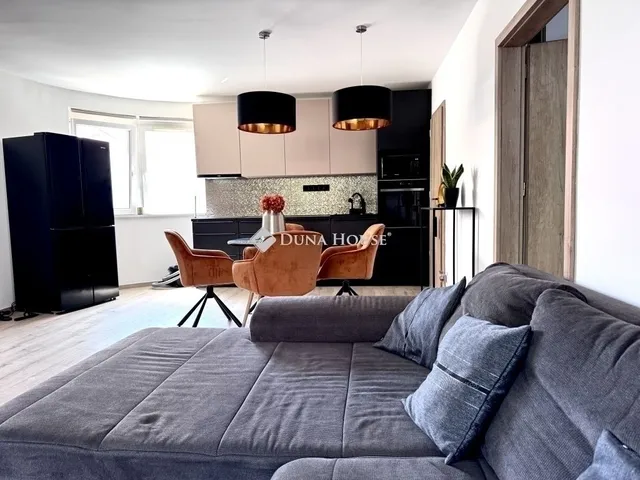 Eladó lakás Pécs, Belváros 73 nm