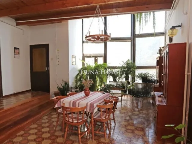 Eladó ház Pécs 200 nm