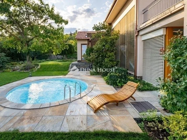 Eladó ház Pécs, Havihegy 300 nm